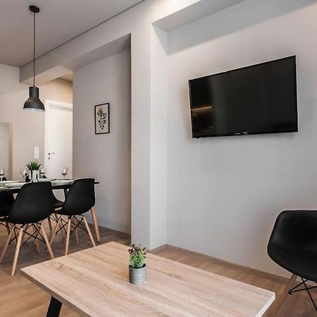 Piraeus Deluxe 2Bdr Apt - Near Metro And Port Ngoại thất bức ảnh