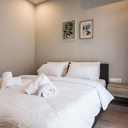 Piraeus Deluxe 2Bdr Apt - Near Metro And Port Ngoại thất bức ảnh