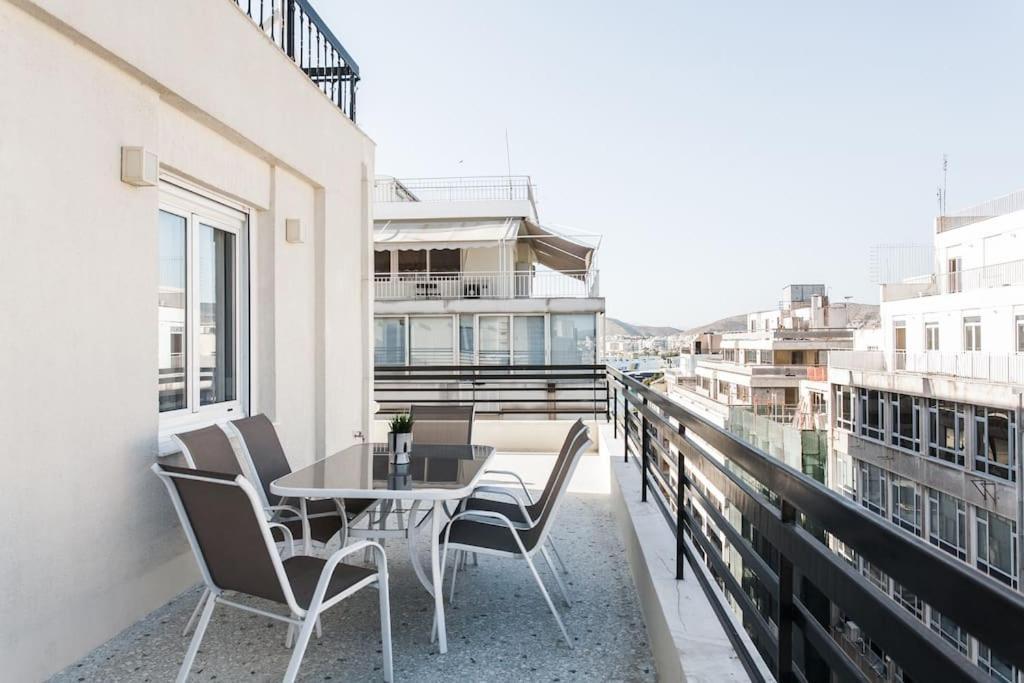 Piraeus Deluxe 2Bdr Apt - Near Metro And Port Ngoại thất bức ảnh
